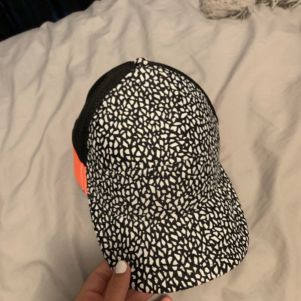 Lululemon hat
